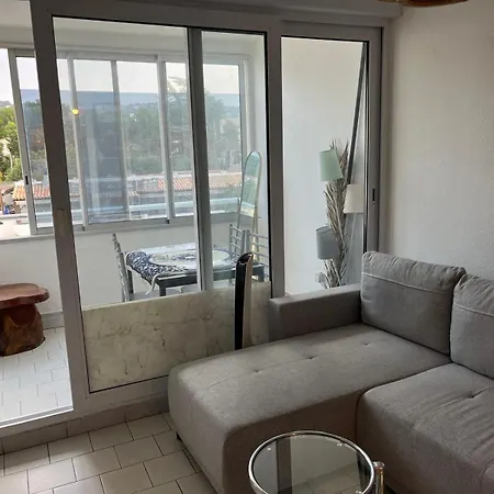Magnifique T2 Climatise Proche Mer Appartement